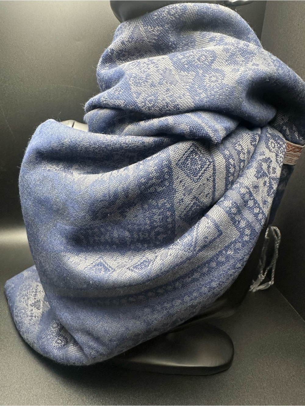 Pashmina — 100% Cashmere Wrap, Periwinkle Medallion Jacquard, NIP